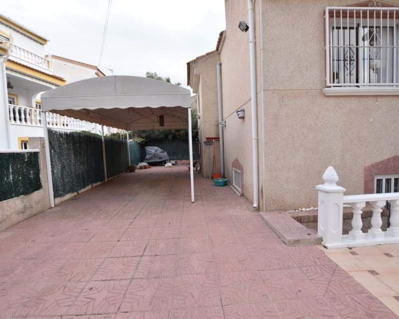 Chalet de 3 habitaciones en Algorfa en venta con piscina - 214.995 € (Ref: 9552223)