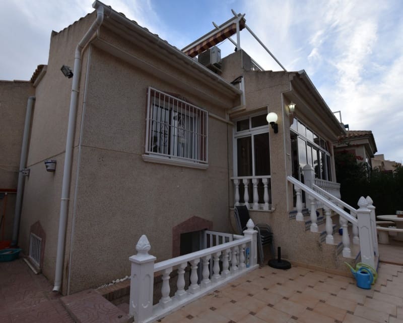 Chalet de 3 habitaciones en Algorfa en venta con piscina - 214.995 € (Ref: 9552223)