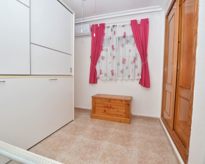 Chalet de 3 habitaciones en Algorfa en venta con piscina - 214.995 € (Ref: 9552223)