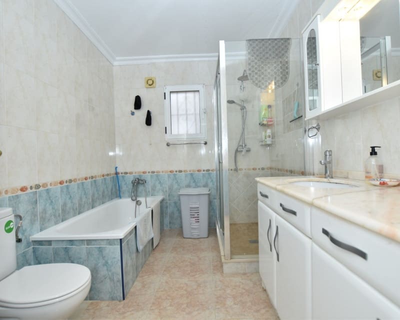 Chalet de 3 habitaciones en Algorfa en venta con piscina - 214.995 € (Ref: 9552223)