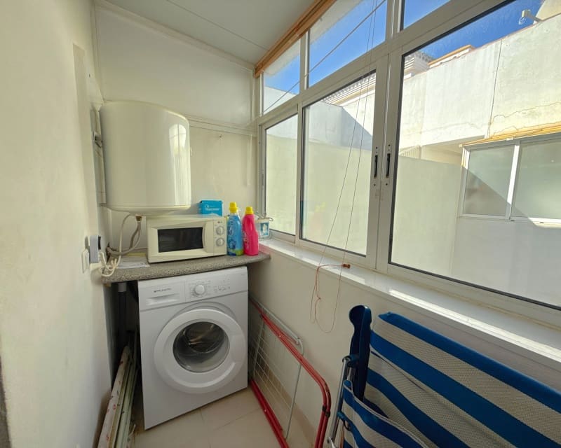 2 Zimmer Apartment zu verkaufen in La Zenia mit Pool - 169.950 € (Ref: 9552225)