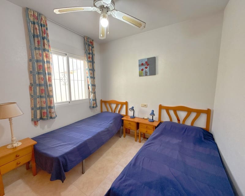 2 Zimmer Apartment zu verkaufen in La Zenia mit Pool - 169.950 € (Ref: 9552225)