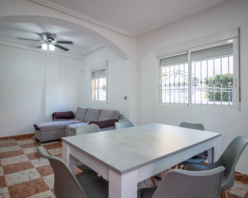 2 quarto Moradia para venda em Cabo Roig com piscina - 230 000 € (Ref: 9552227)