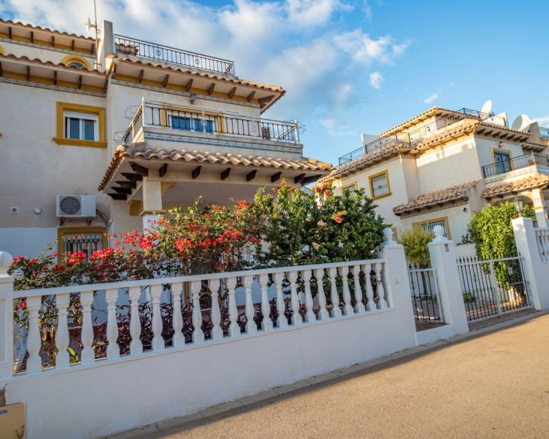 2 quarto Moradia para venda em Cabo Roig com piscina - 230 000 € (Ref: 9552227)