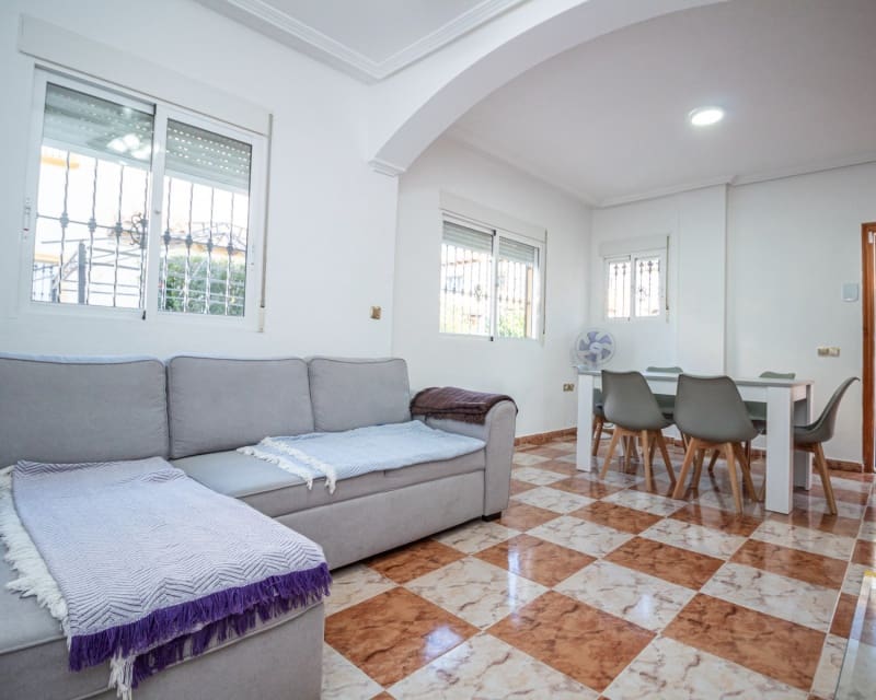 2 quarto Moradia para venda em Cabo Roig com piscina - 230 000 € (Ref: 9552227)