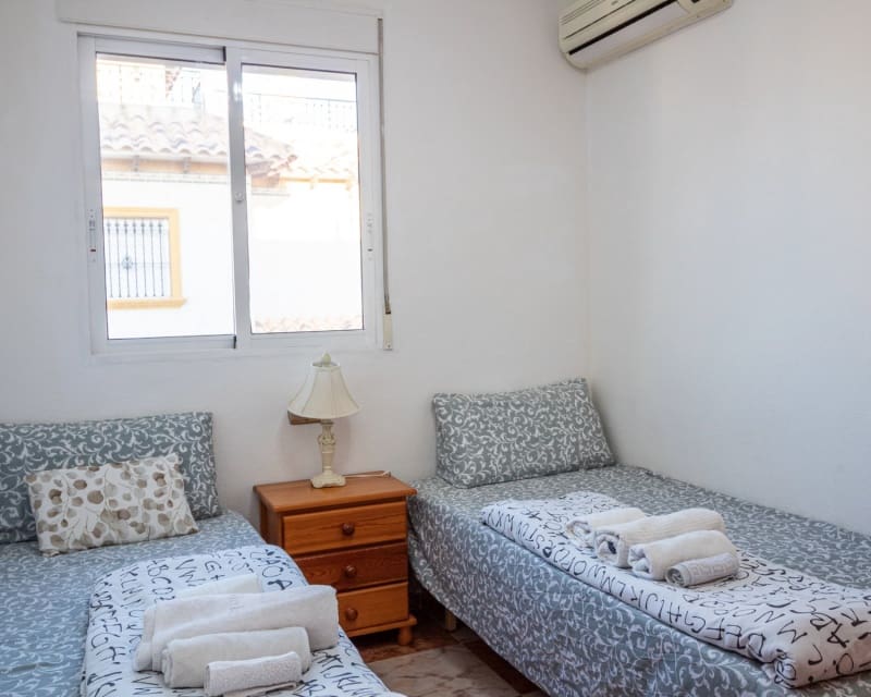 2 quarto Moradia para venda em Cabo Roig com piscina - 230 000 € (Ref: 9552227)