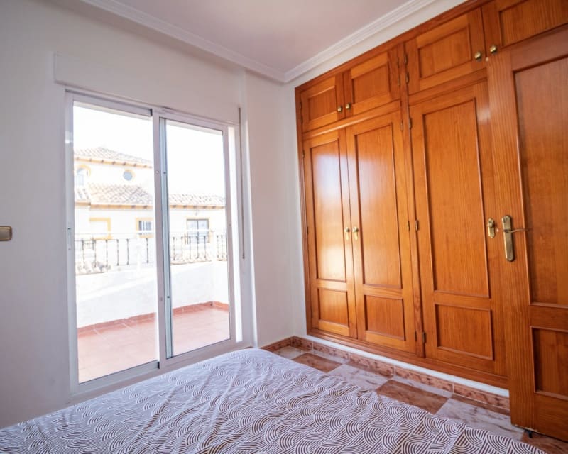 2 quarto Moradia para venda em Cabo Roig com piscina - 230 000 € (Ref: 9552227)