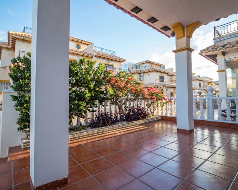 2 quarto Moradia para venda em Cabo Roig com piscina - 230 000 € (Ref: 9552227)