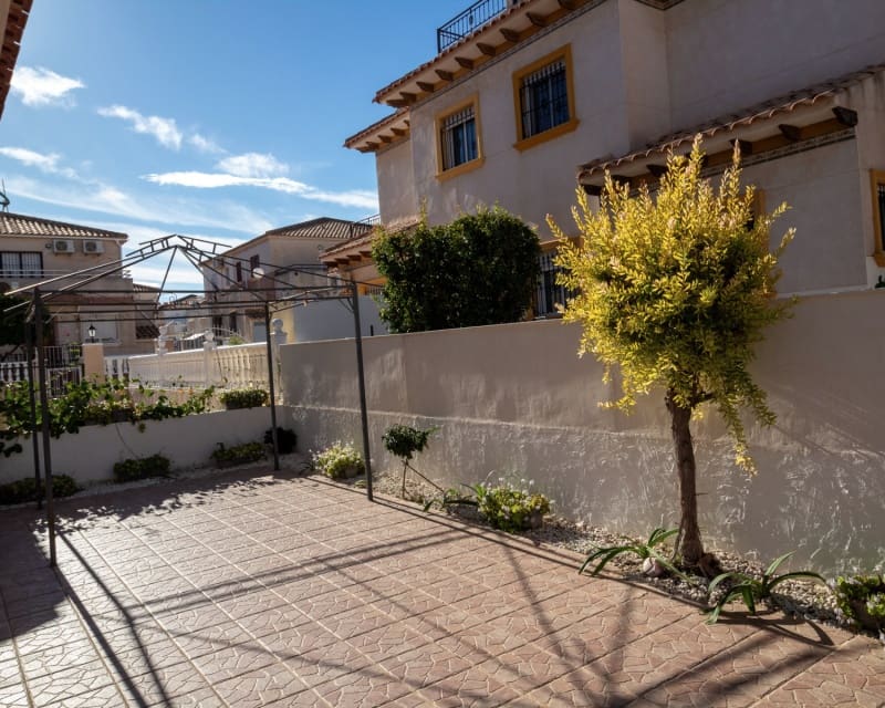 2 quarto Moradia para venda em Cabo Roig com piscina - 230 000 € (Ref: 9552227)