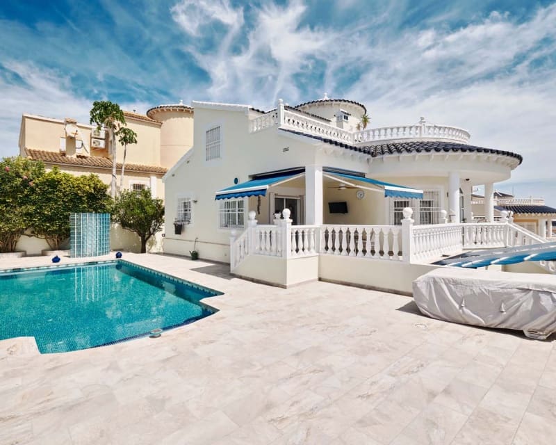 4 bedroom Villa for sale in Pinar de Campoverde with pool - € 460,000 (Ref: 9552231)