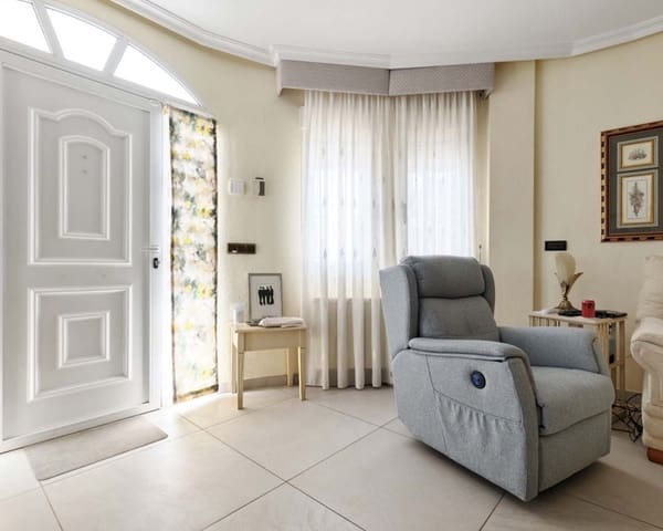 4 sypialnia Willa na sprzedaż w Pinar de Campoverde, Pilar de la Horadada z basenem - 460 000 € (Ref: 9552231)