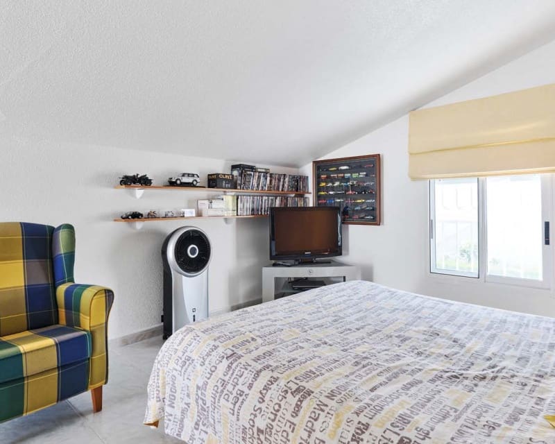 4 bedroom Villa for sale in Pinar de Campoverde with pool - € 460,000 (Ref: 9552231)