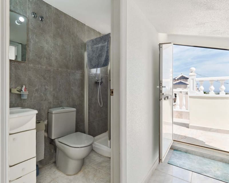 4 bedroom Villa for sale in Pinar de Campoverde with pool - € 460,000 (Ref: 9552231)