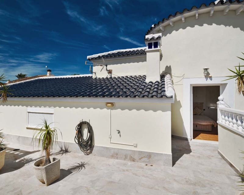 4 bedroom Villa for sale in Pinar de Campoverde with pool - € 460,000 (Ref: 9552231)