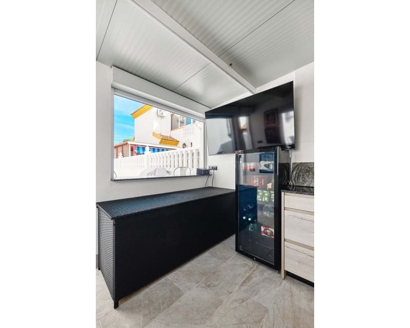 3 quarto Moradia para venda em Pinar de Campoverde com piscina - 375 000 € (Ref: 9552232)