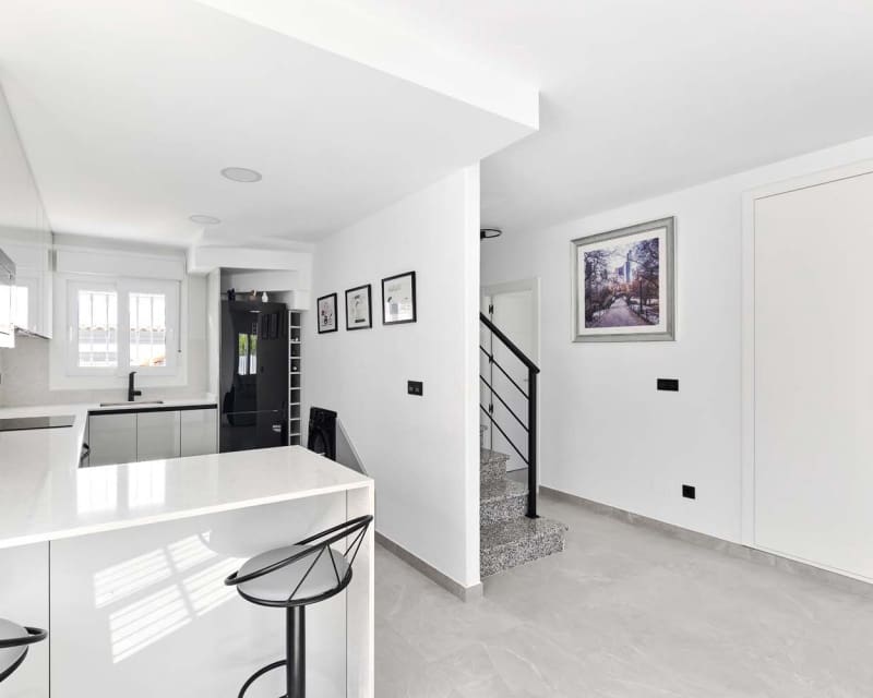 3 quarto Moradia para venda em Pinar de Campoverde com piscina - 375 000 € (Ref: 9552232)