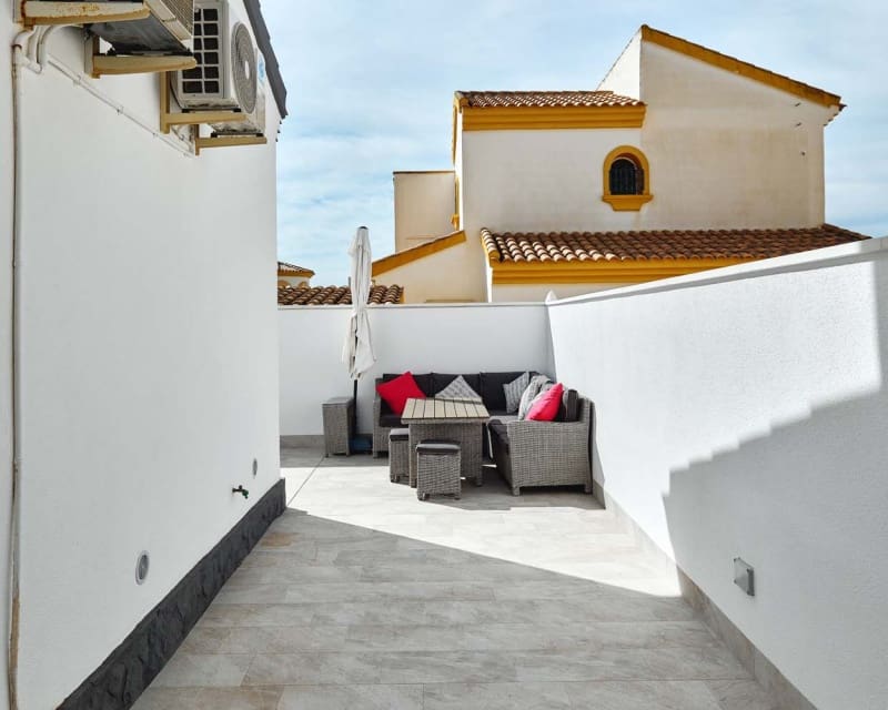 3 quarto Moradia para venda em Pinar de Campoverde com piscina - 375 000 € (Ref: 9552232)