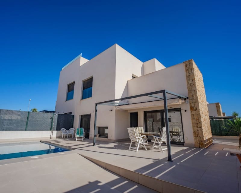 3 quarto Casa em Banda para venda em Dona Pepa com piscina - 405 000 € (Ref: 9552234)