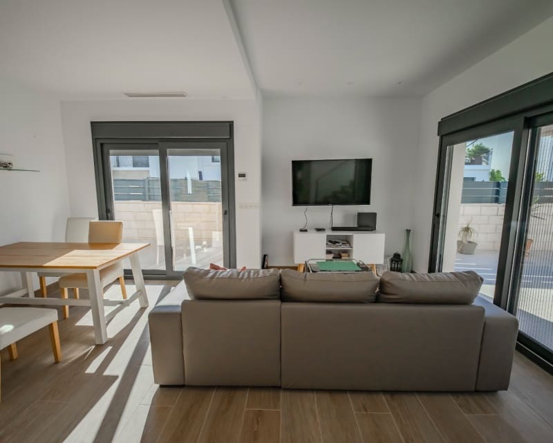 3 quarto Casa em Banda para venda em Dona Pepa com piscina - 405 000 € (Ref: 9552234)