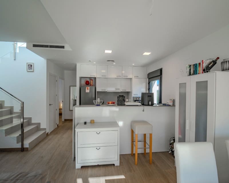 3 quarto Casa em Banda para venda em Dona Pepa com piscina - 405 000 € (Ref: 9552234)