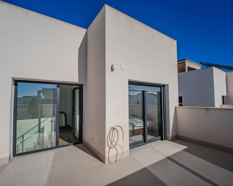 3 quarto Casa em Banda para venda em Dona Pepa com piscina - 405 000 € (Ref: 9552234)