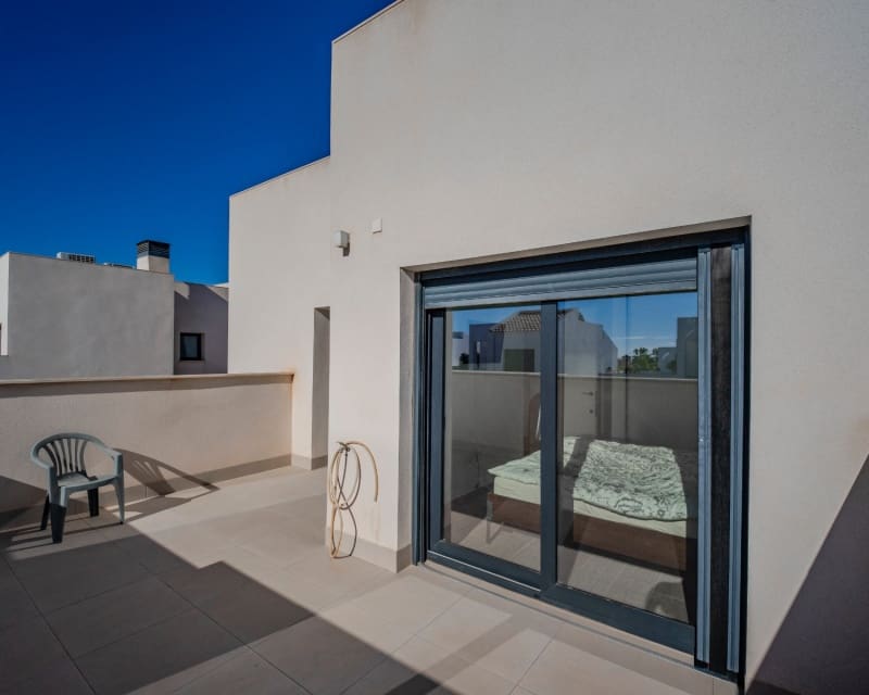 3 quarto Casa em Banda para venda em Dona Pepa com piscina - 405 000 € (Ref: 9552234)