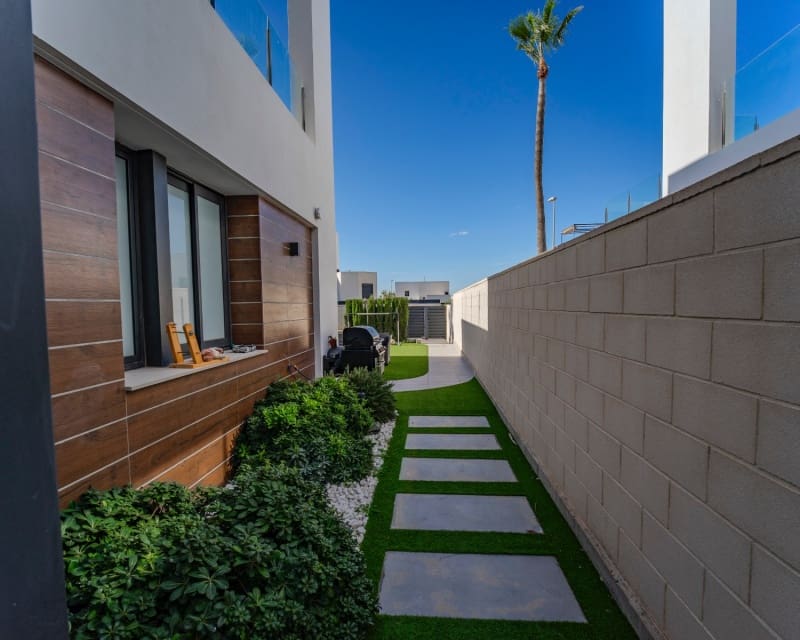 3 makuuhuone Huvila myytävänä paikassa Benijofar mukana uima-altaan - 470 000 € (Ref: 9552235)