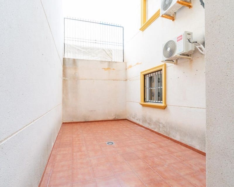 2 quarto Apartamento para venda em Cabo Roig com piscina - 140 000 € (Ref: 9552237)