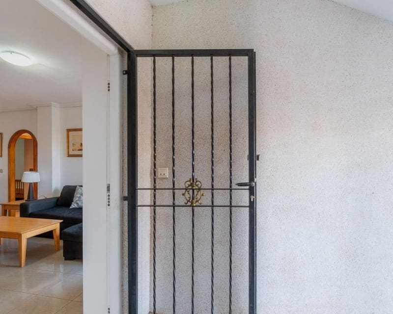 2 quarto Apartamento para venda em Cabo Roig com piscina - 140 000 € (Ref: 9552237)