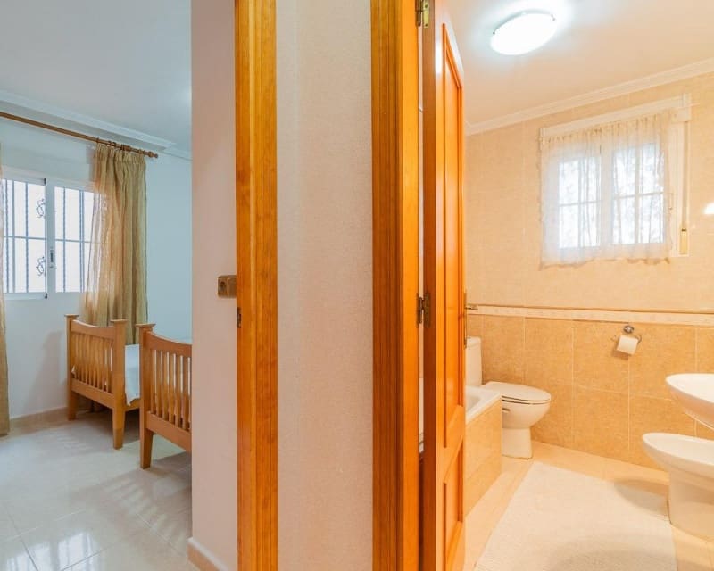 2 quarto Apartamento para venda em Cabo Roig com piscina - 140 000 € (Ref: 9552237)