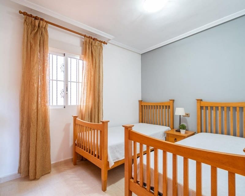 2 quarto Apartamento para venda em Cabo Roig com piscina - 140 000 € (Ref: 9552237)