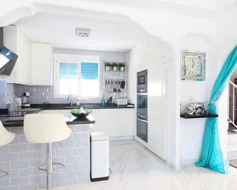 3 quarto Moradia para venda em Villamartin com piscina - 489 900 € (Ref: 9552246)