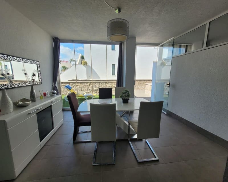 2 Zimmer Apartment zu verkaufen in La Zenia mit Pool - 289.000 € (Ref: 9555246)