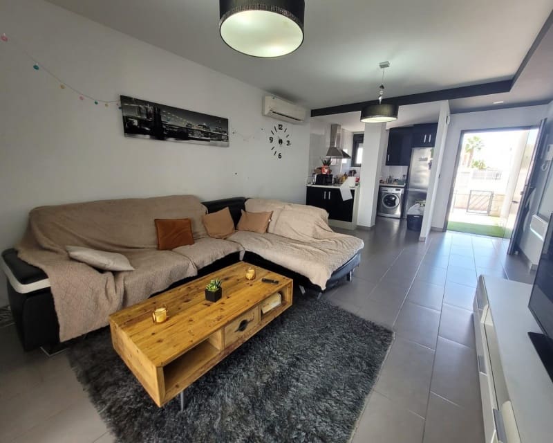 2 Zimmer Apartment zu verkaufen in La Zenia mit Pool - 289.000 € (Ref: 9555246)