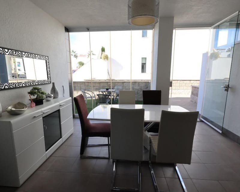 2 Zimmer Apartment zu verkaufen in La Zenia mit Pool - 289.000 € (Ref: 9555246)