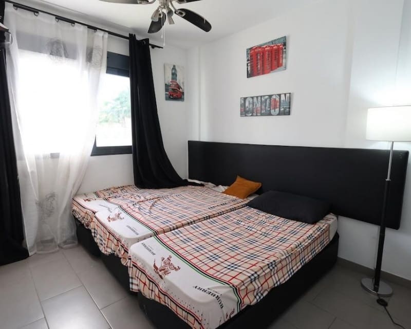 2 Zimmer Apartment zu verkaufen in La Zenia mit Pool - 289.000 € (Ref: 9555246)