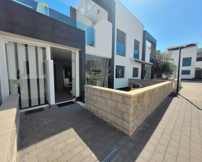 2 Zimmer Apartment zu verkaufen in La Zenia mit Pool - 289.000 € (Ref: 9555246)