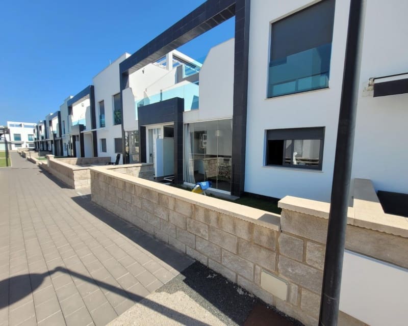 2 Zimmer Apartment zu verkaufen in La Zenia mit Pool - 289.000 € (Ref: 9555246)