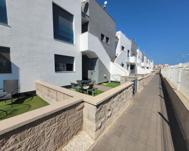 2 Zimmer Apartment zu verkaufen in La Zenia mit Pool - 289.000 € (Ref: 9555246)