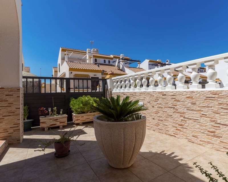 3 quarto Casa em Banda para venda em La Zenia com piscina - 312 000 € (Ref: 9563904)