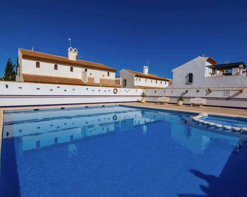 3 quarto Casa em Banda para venda em La Zenia com piscina - 312 000 € (Ref: 9563904)