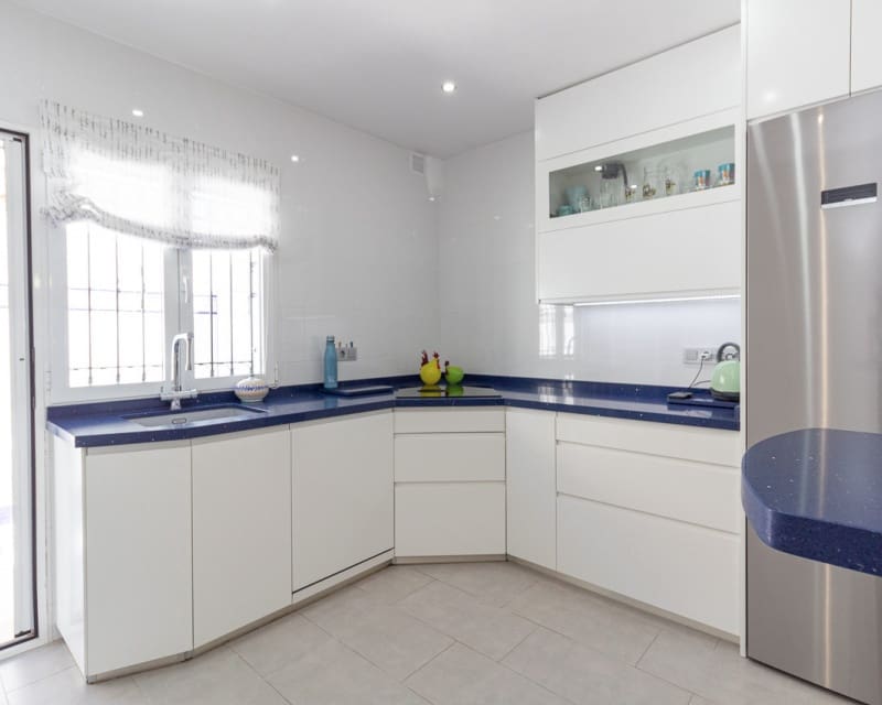 3 quarto Casa em Banda para venda em La Zenia com piscina - 312 000 € (Ref: 9563904)