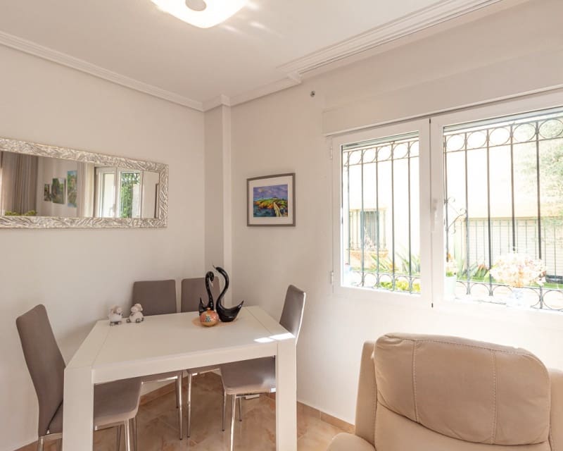 3 quarto Casa em Banda para venda em La Zenia com piscina - 312 000 € (Ref: 9563904)