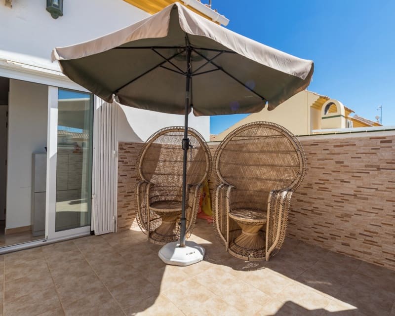 3 quarto Casa em Banda para venda em La Zenia com piscina - 312 000 € (Ref: 9563904)