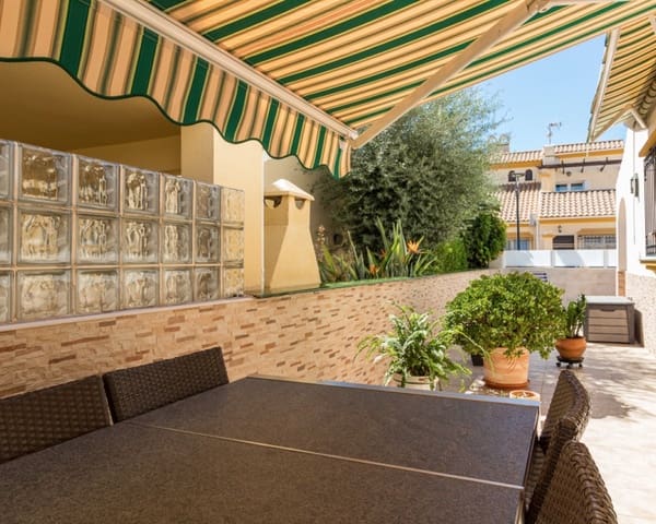 3 quarto Casa em Banda para venda em La Zenia, Orihuela com piscina - 312 000 € (Ref: 9563904)