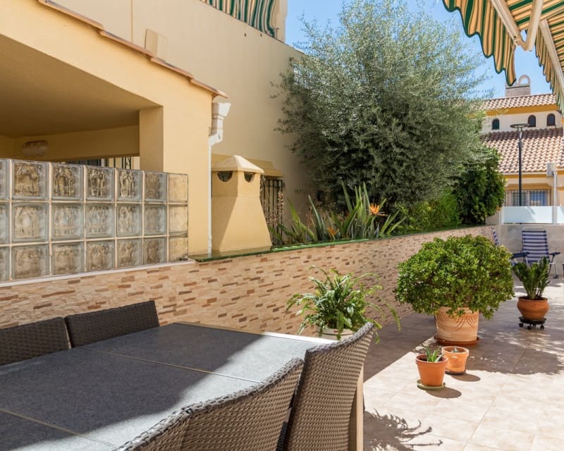 3 quarto Casa em Banda para venda em La Zenia com piscina - 312 000 € (Ref: 9563904)