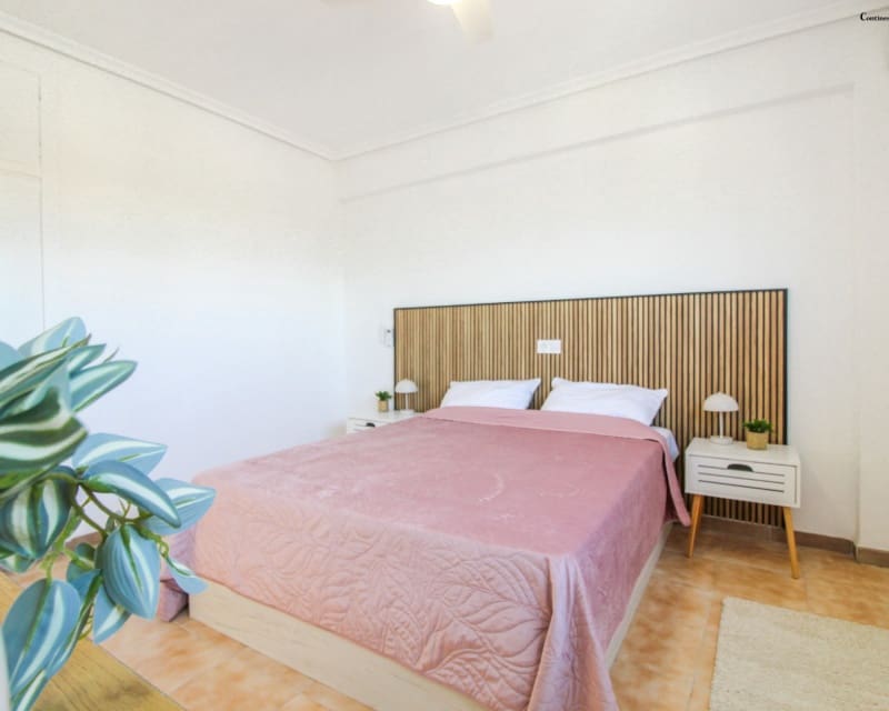 2 Zimmer Apartment zu verkaufen in Orihuela Costa mit Pool - 247.000 € (Ref: 9563905)