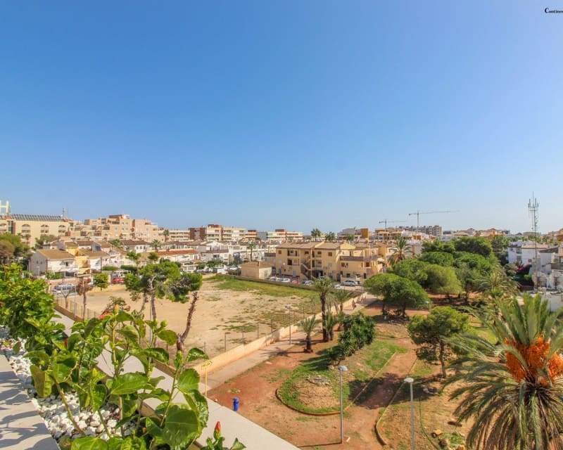 2 Zimmer Apartment zu verkaufen in Orihuela Costa mit Pool - 247.000 € (Ref: 9563905)