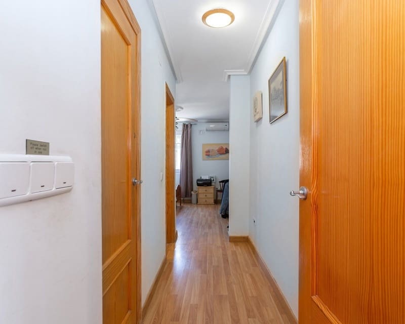 6 Zimmer Villa zu verkaufen in Los Balcones mit Pool - 610.000 € (Ref: 9563906)