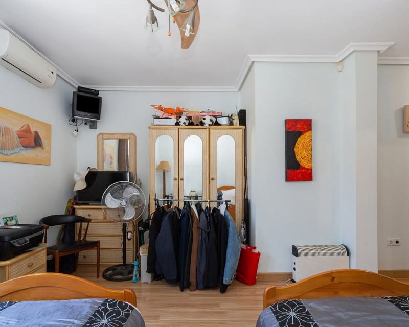 6 Zimmer Villa zu verkaufen in Los Balcones mit Pool - 610.000 € (Ref: 9563906)